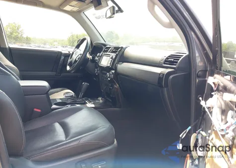 2019 Toyota 4Runner Limited Nightshade z USA, uszkodzony, nr VIN JTEBU5JR7K5694906